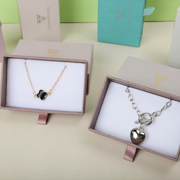 Free Sample OEM Custom logo drawer box ring earring necklace bracelet cardboard paper jewelry Ring box