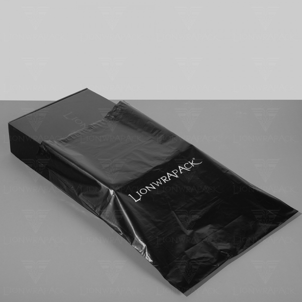Lionwrapack Free Sample Custom Logo Magnetic Box kit Eco-Friendly Packaging with Recyclable Paper Dust-proof Bag and Gift Card