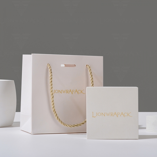 Lionwrapack OEM Unique luxury custom logo cardboard paper gift jewellery box jewelry box packaging